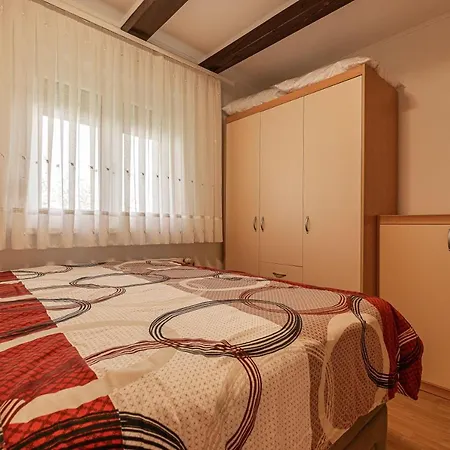 Vineyard Pri Krakaru - Happy 4*